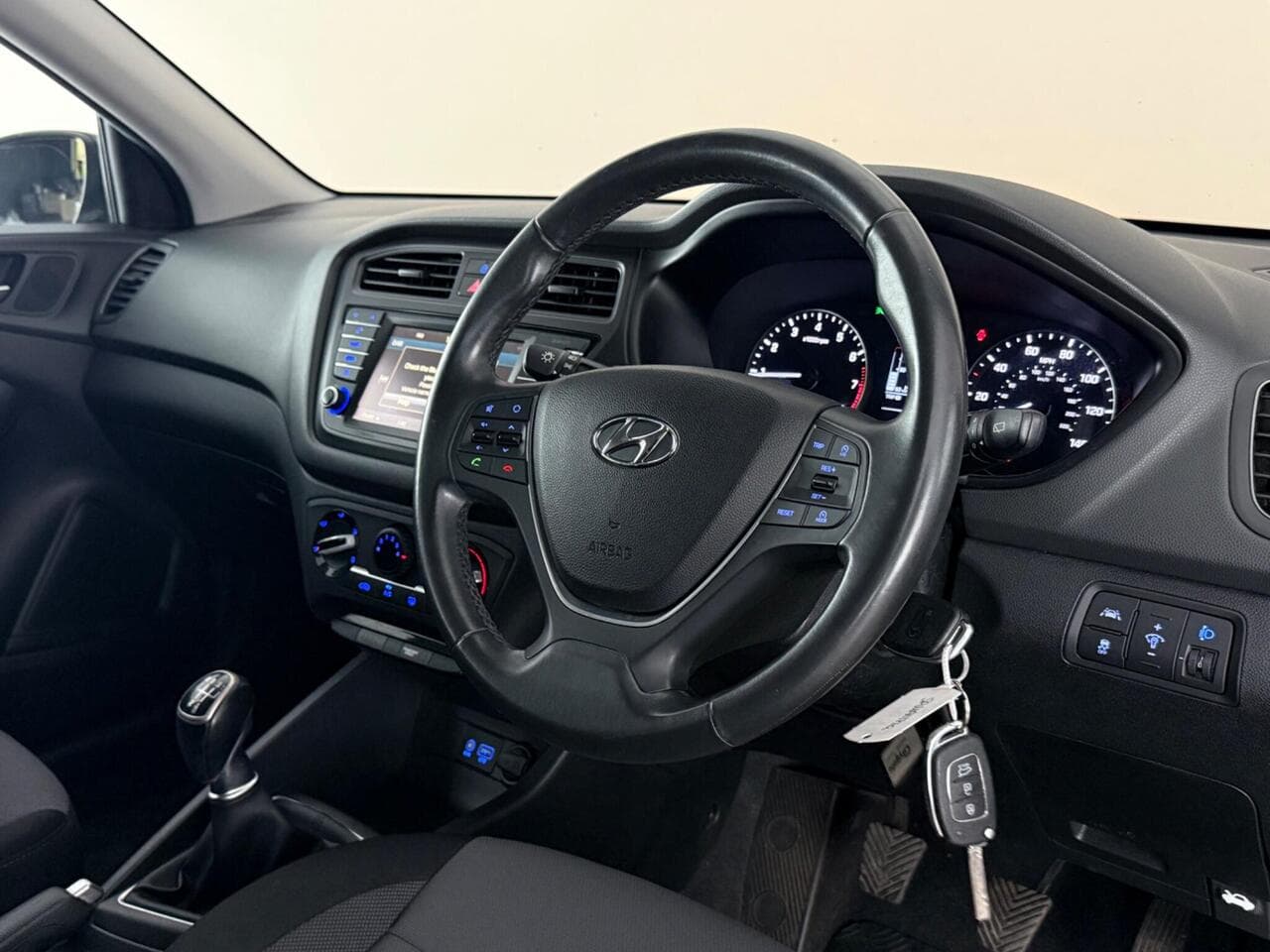 Hyundai i20 thumbnail Interior Front