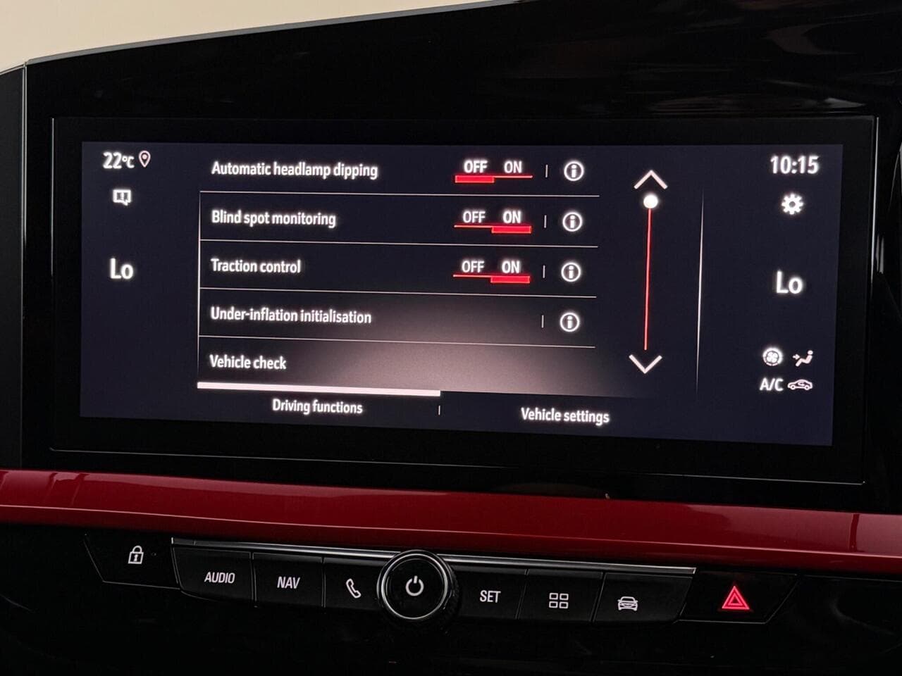 Vauxhall Mokka thumbnail Infotainment System