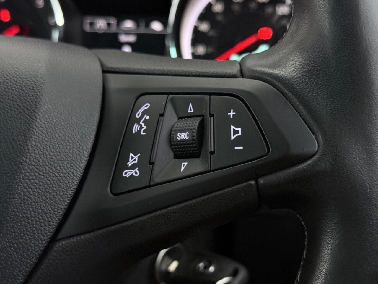Vauxhall Astra thumbnail Misc Controls