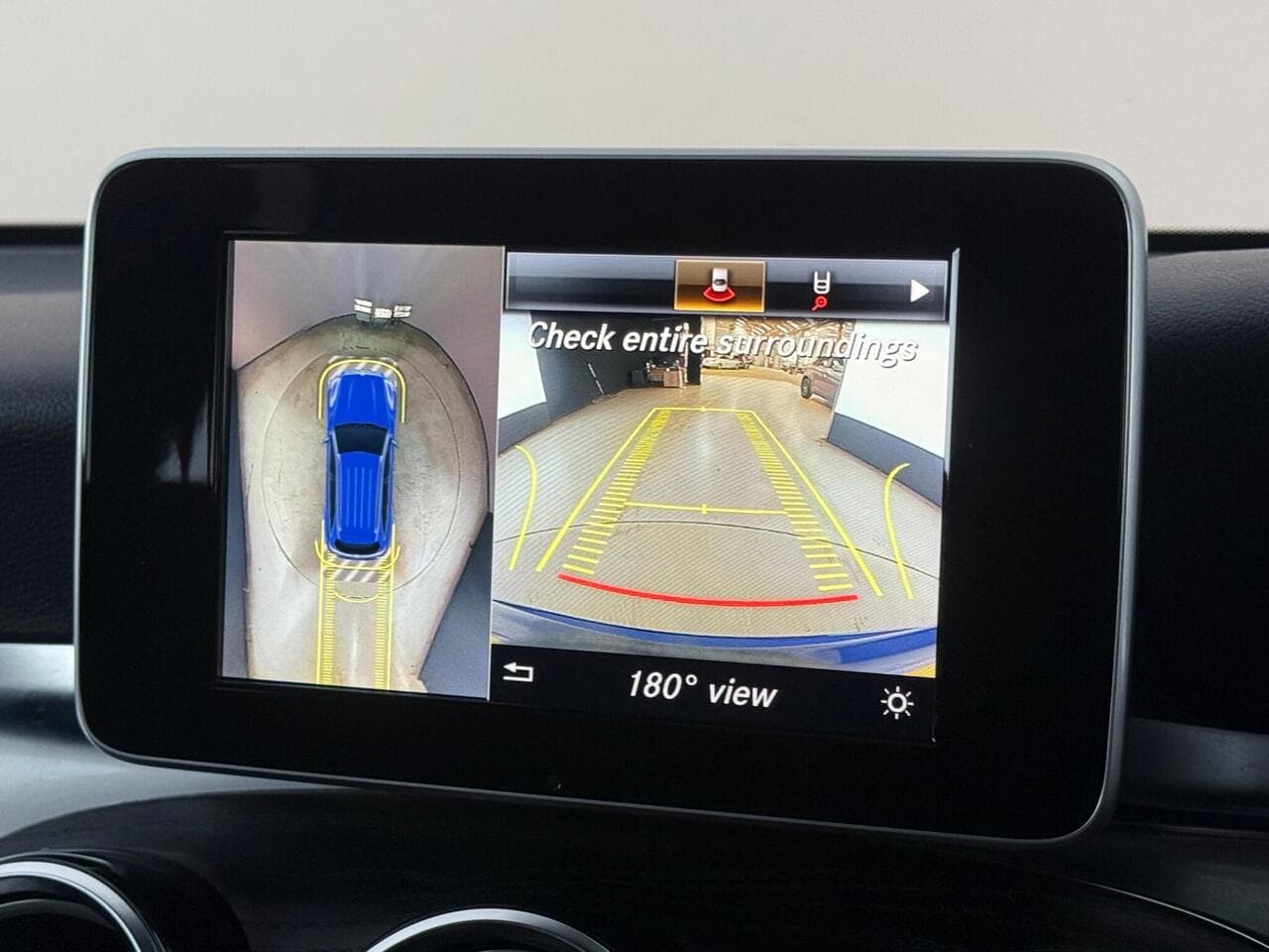 Mercedes-Benz GLC thumbnail Infotainment System