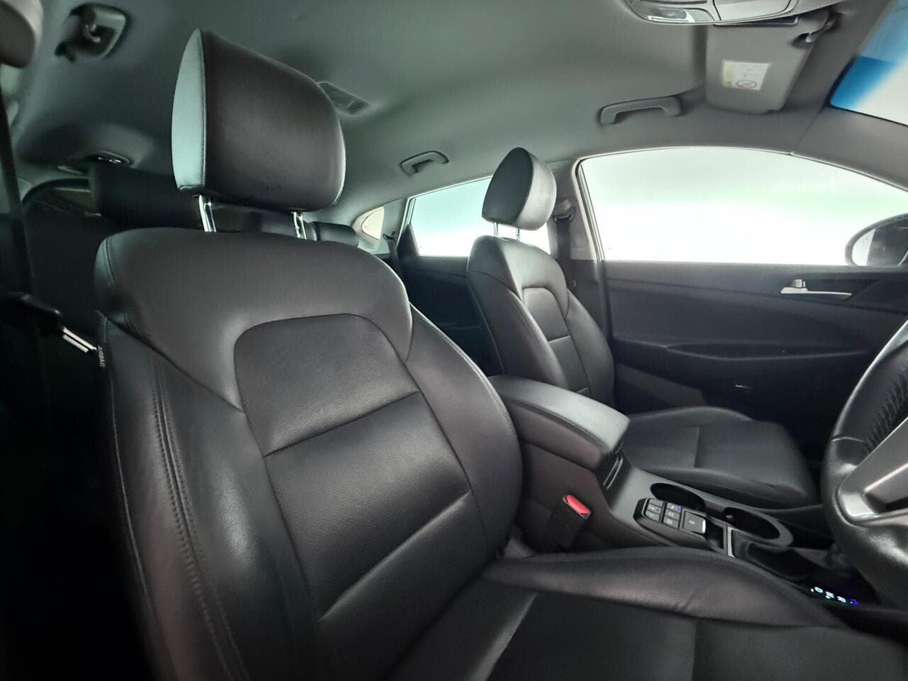 Hyundai TUCSON thumbnail Seat Driver