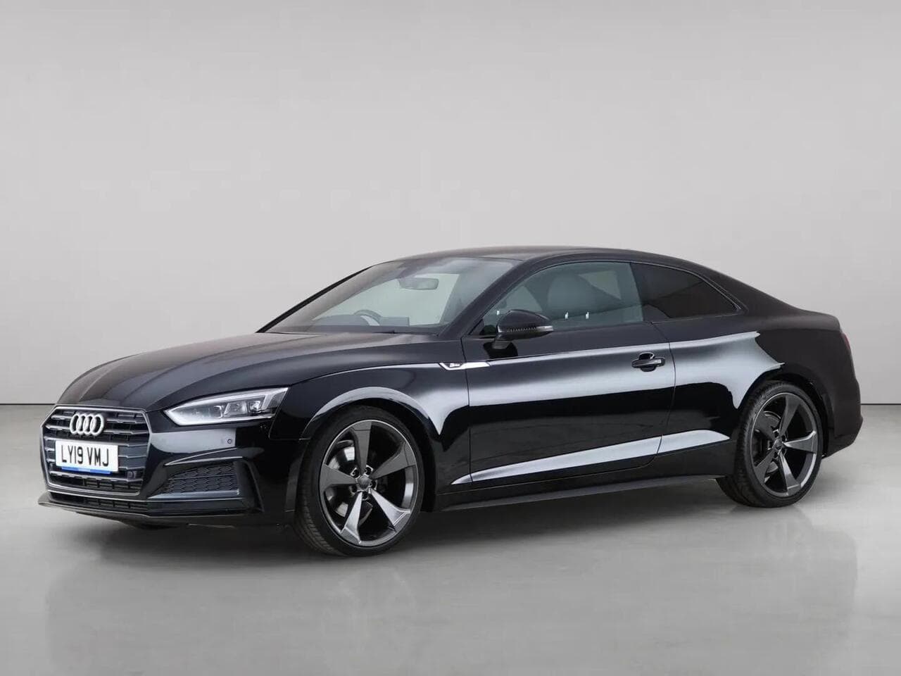 Audi A5 thumbnail Front Left