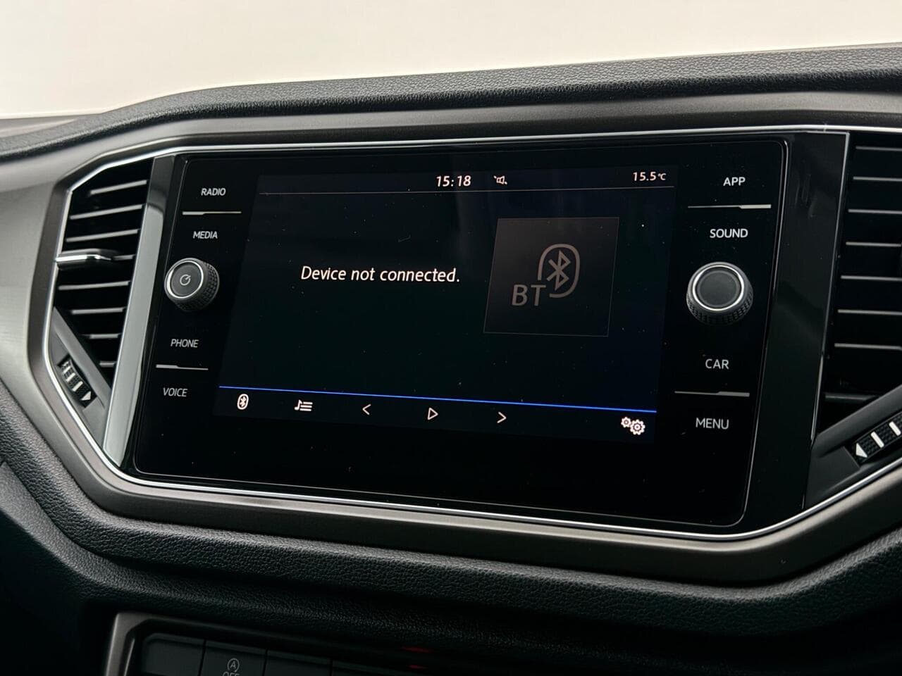 Volkswagen T-Roc thumbnail Infotainment System