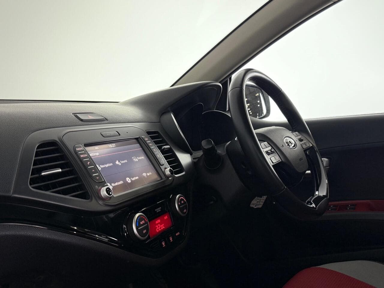 Kia Picanto thumbnail Interior Front