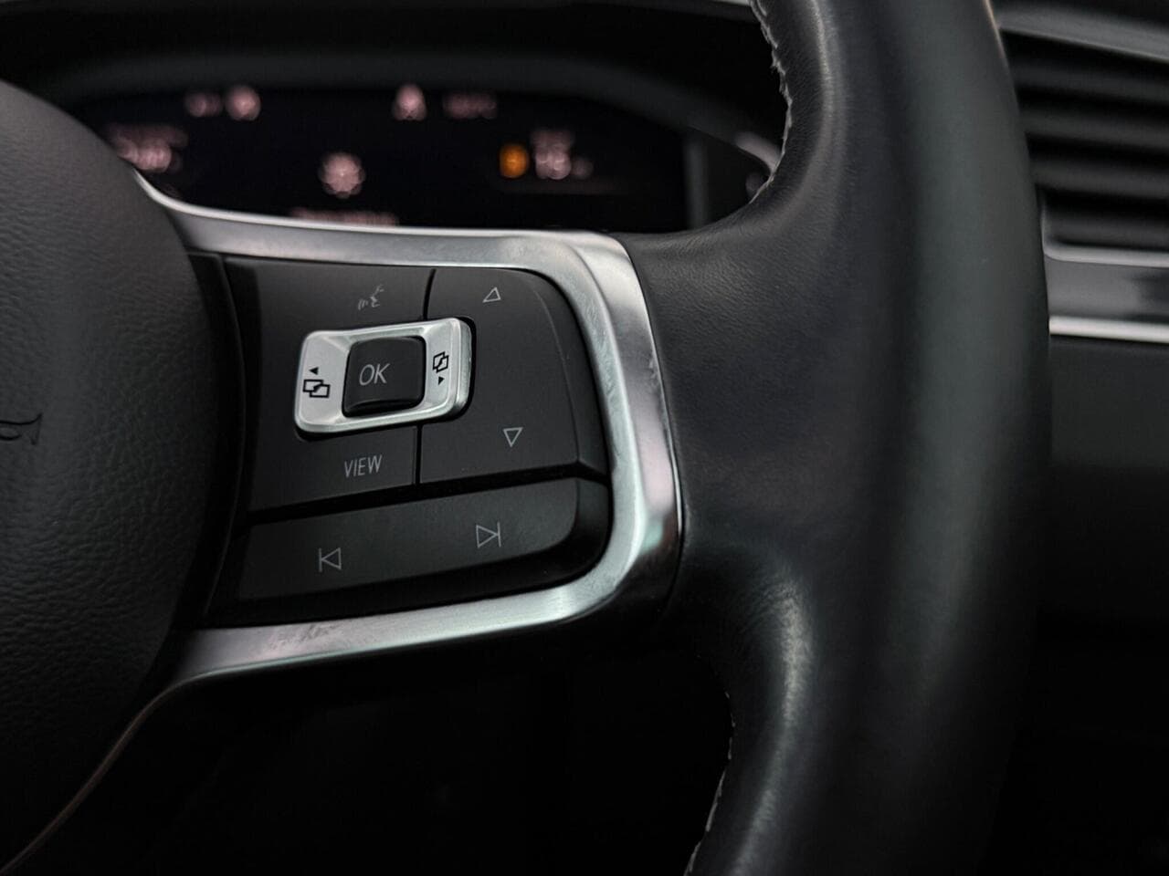 Volkswagen Tiguan thumbnail Misc Controls