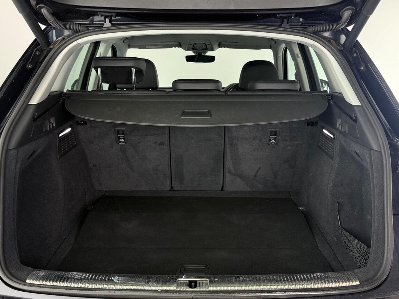 Audi Q5 thumbnail Boot