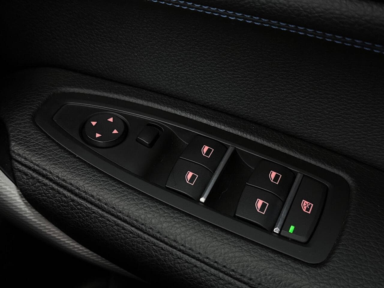 BMW 1 Series thumbnail Misc Controls