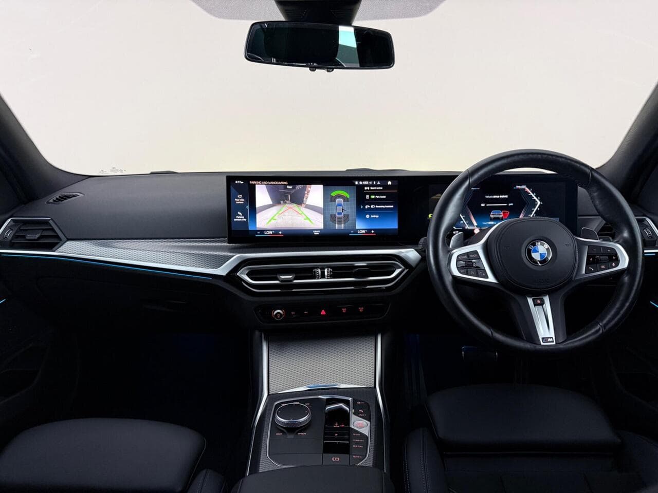BMW 3 Series thumbnail Interior Front