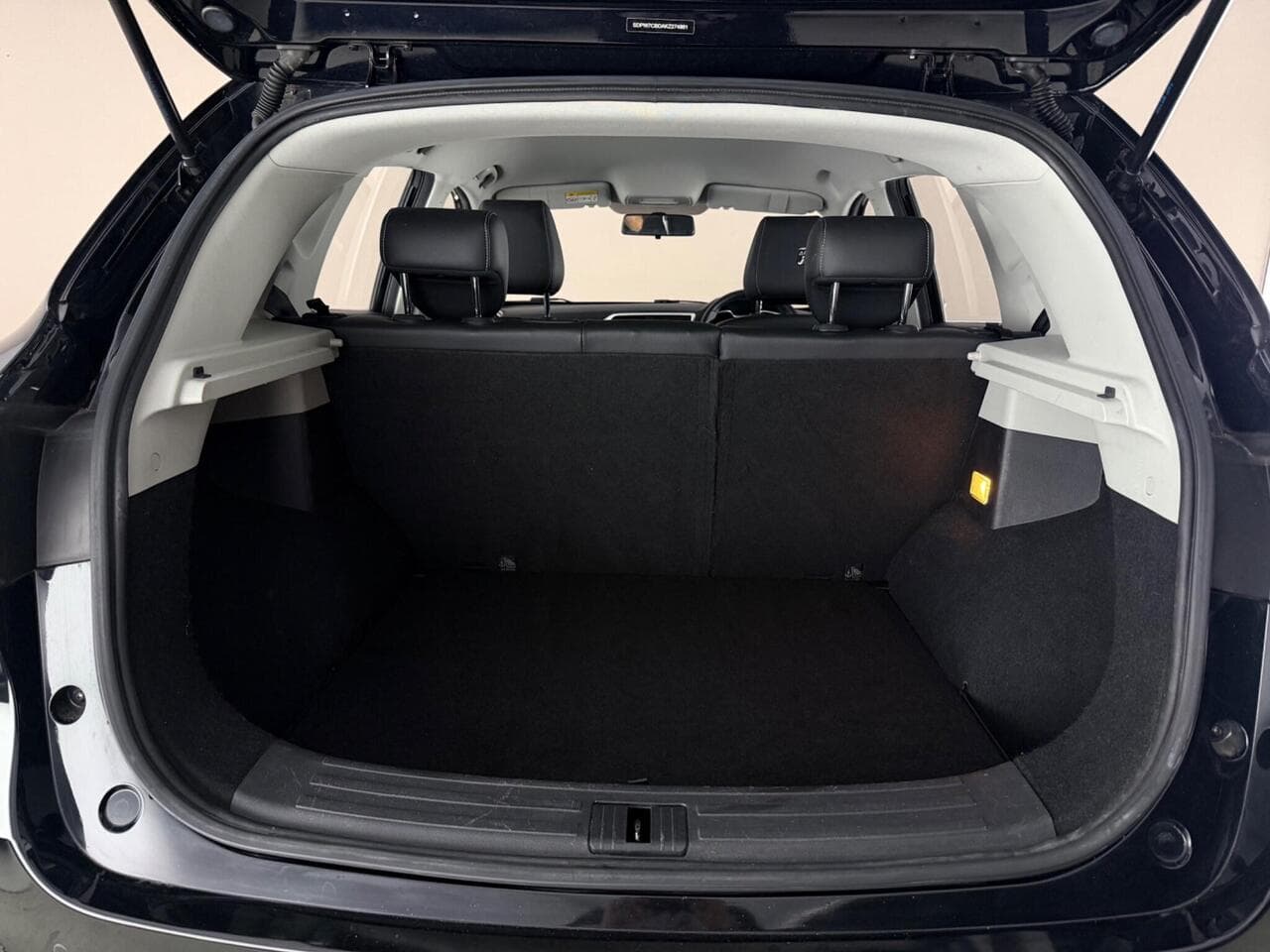 MG MG ZS thumbnail Boot