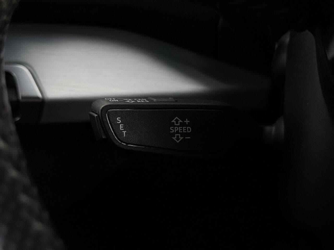 Audi Q2 thumbnail Misc Controls