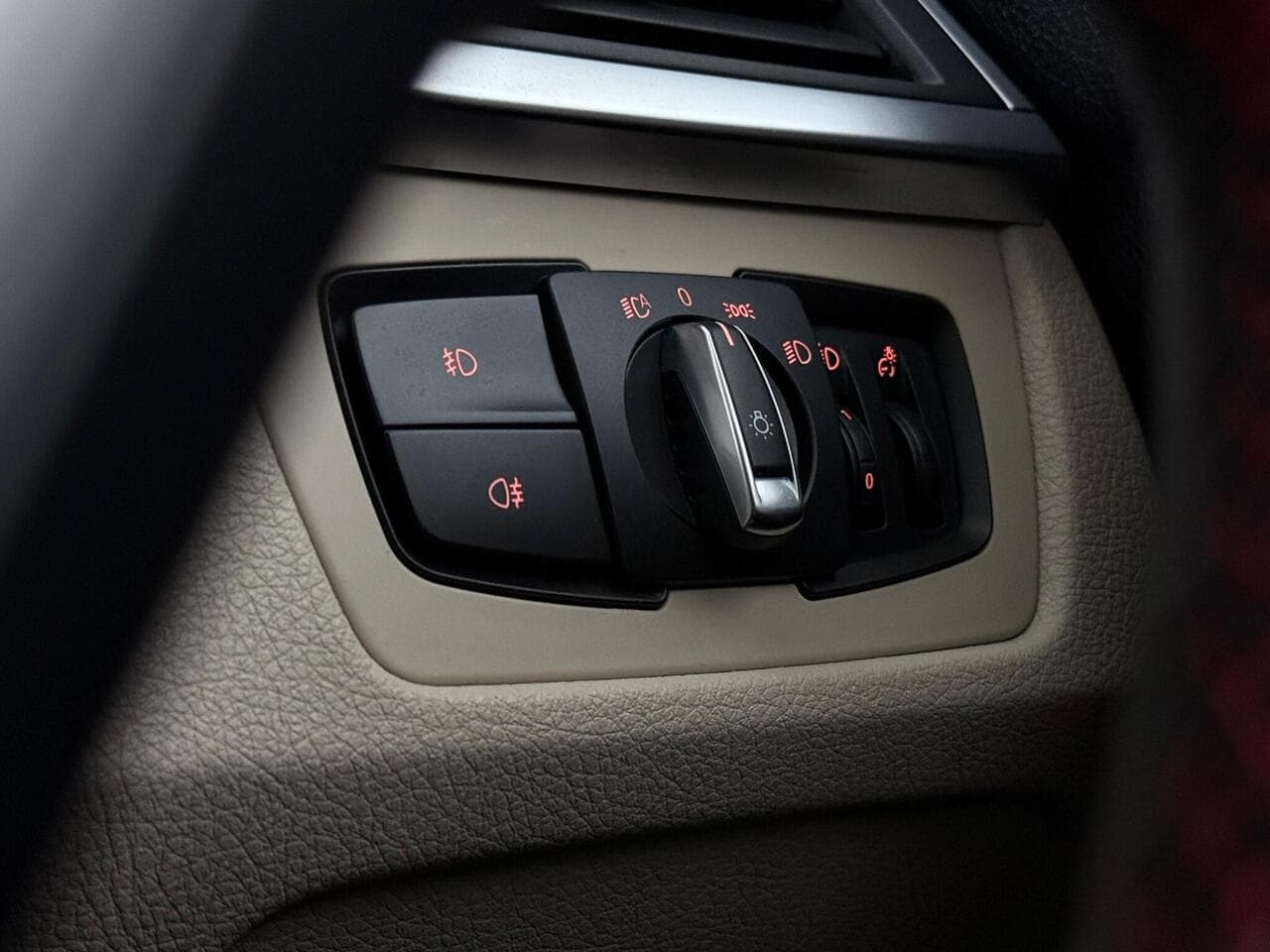 BMW 3 Series thumbnail Misc Controls