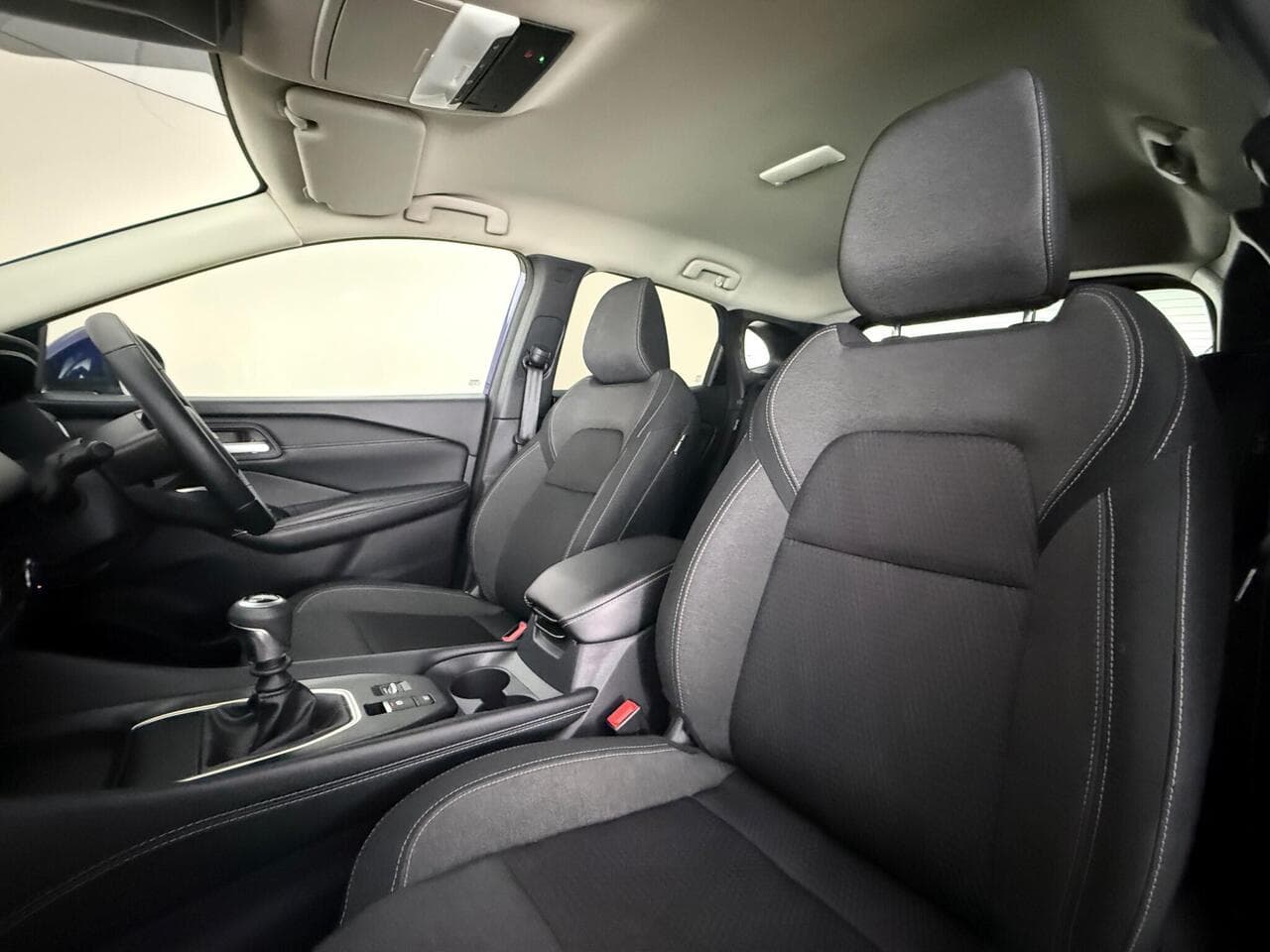 Nissan Qashqai thumbnail Seat Front Passenger