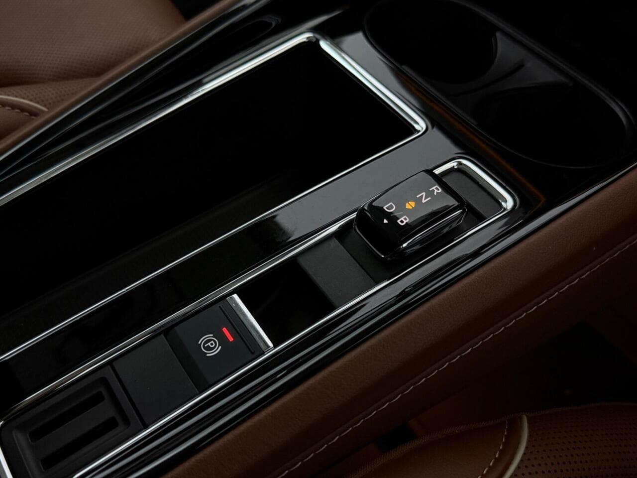 Skoda Enyaq thumbnail Misc Controls