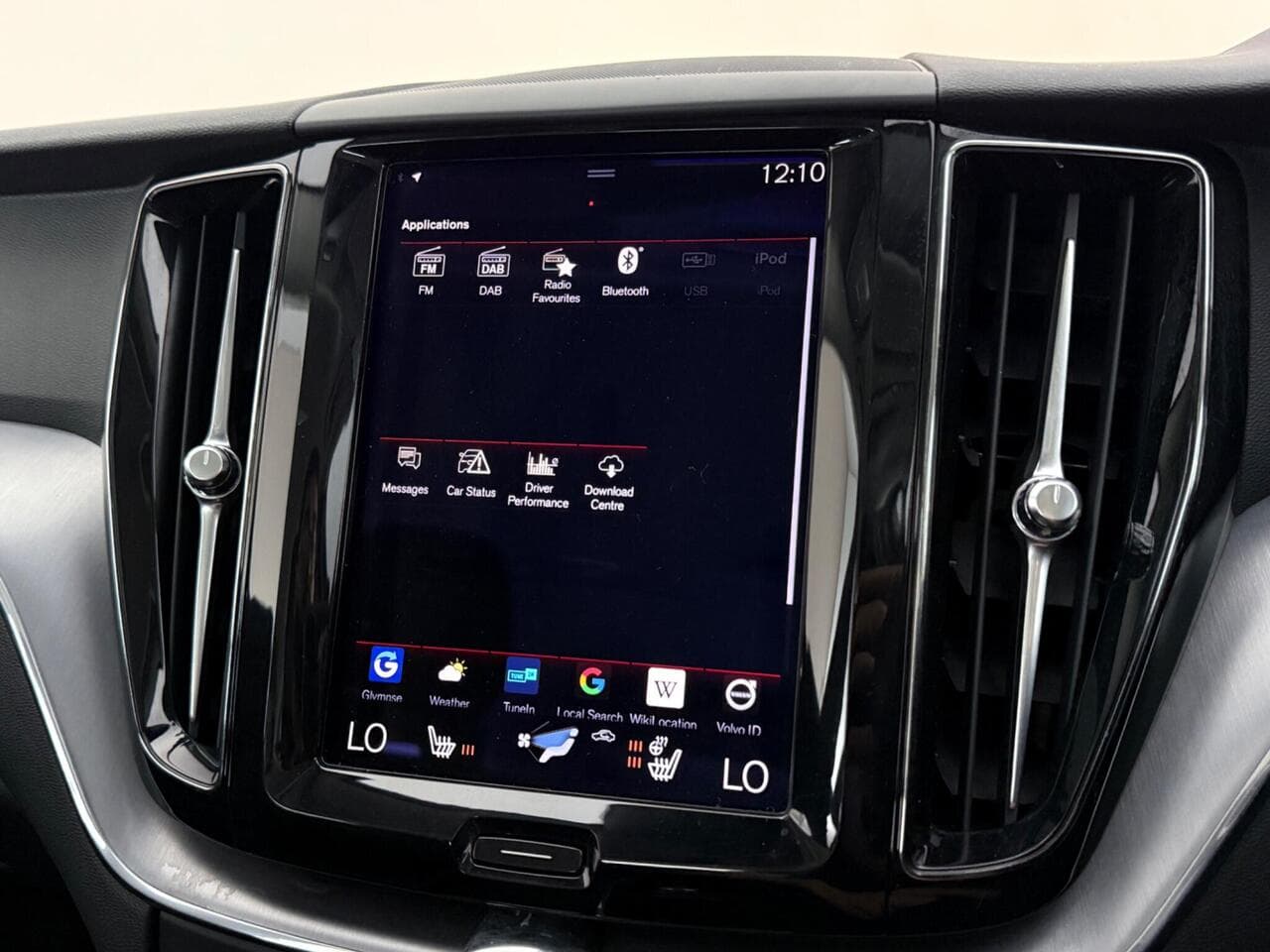 Volvo XC60 thumbnail Infotainment System