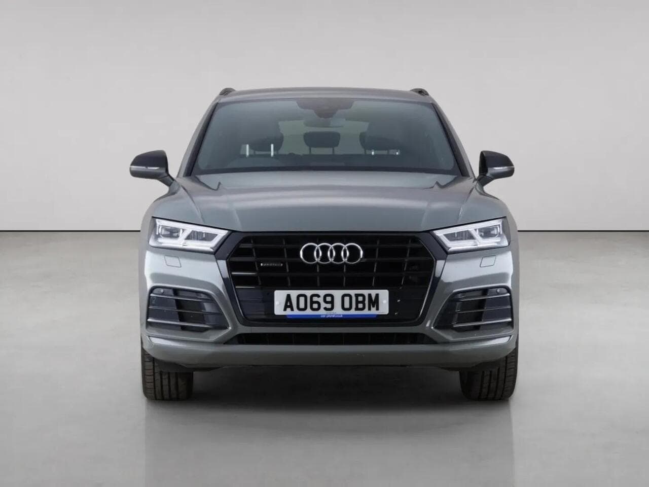Audi Q5 thumbnail Front