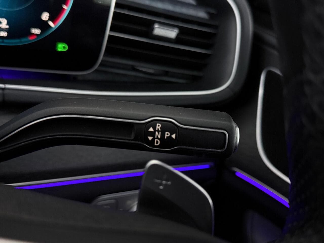 Mercedes-Benz GLE thumbnail Misc Controls