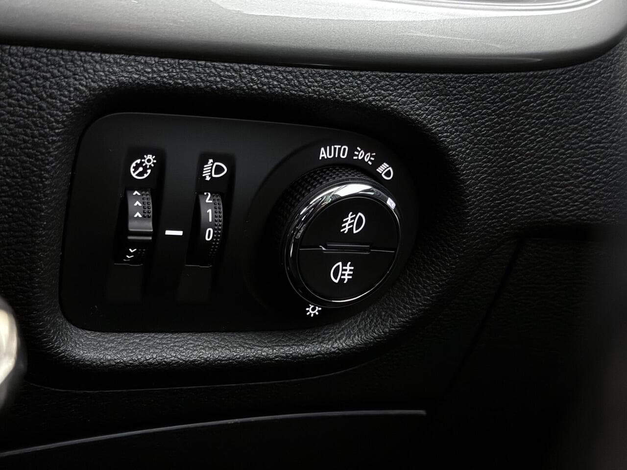 Vauxhall Astra thumbnail Misc Controls