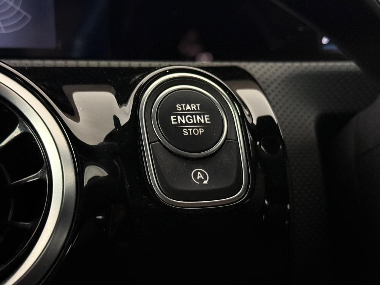 Mercedes-Benz A Class thumbnail Misc Controls