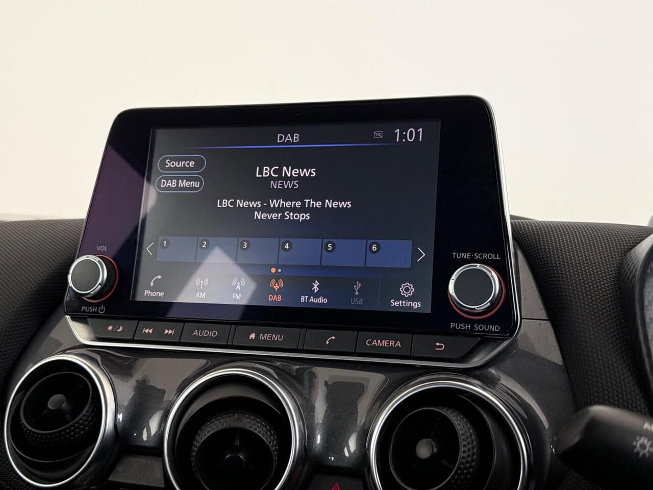 Nissan Juke thumbnail Infotainment System