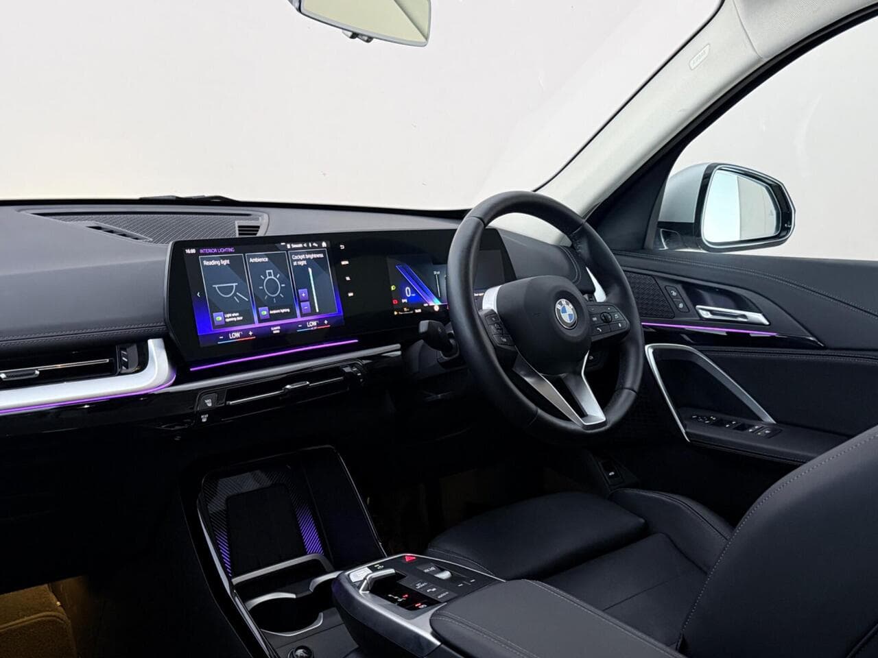 BMW X1 thumbnail Interior Front