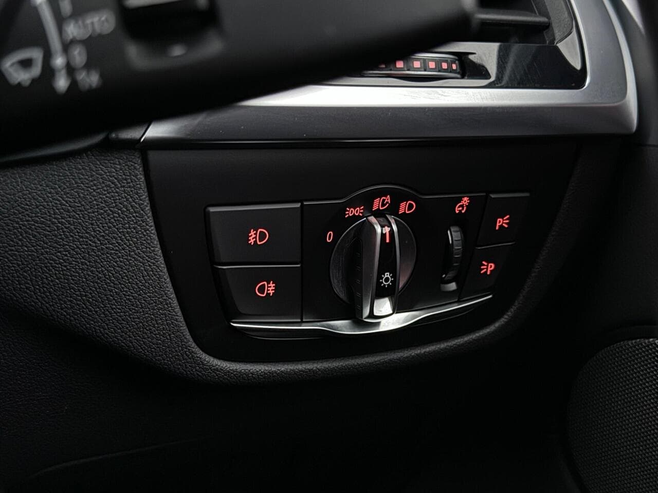 BMW X4 thumbnail Misc Controls