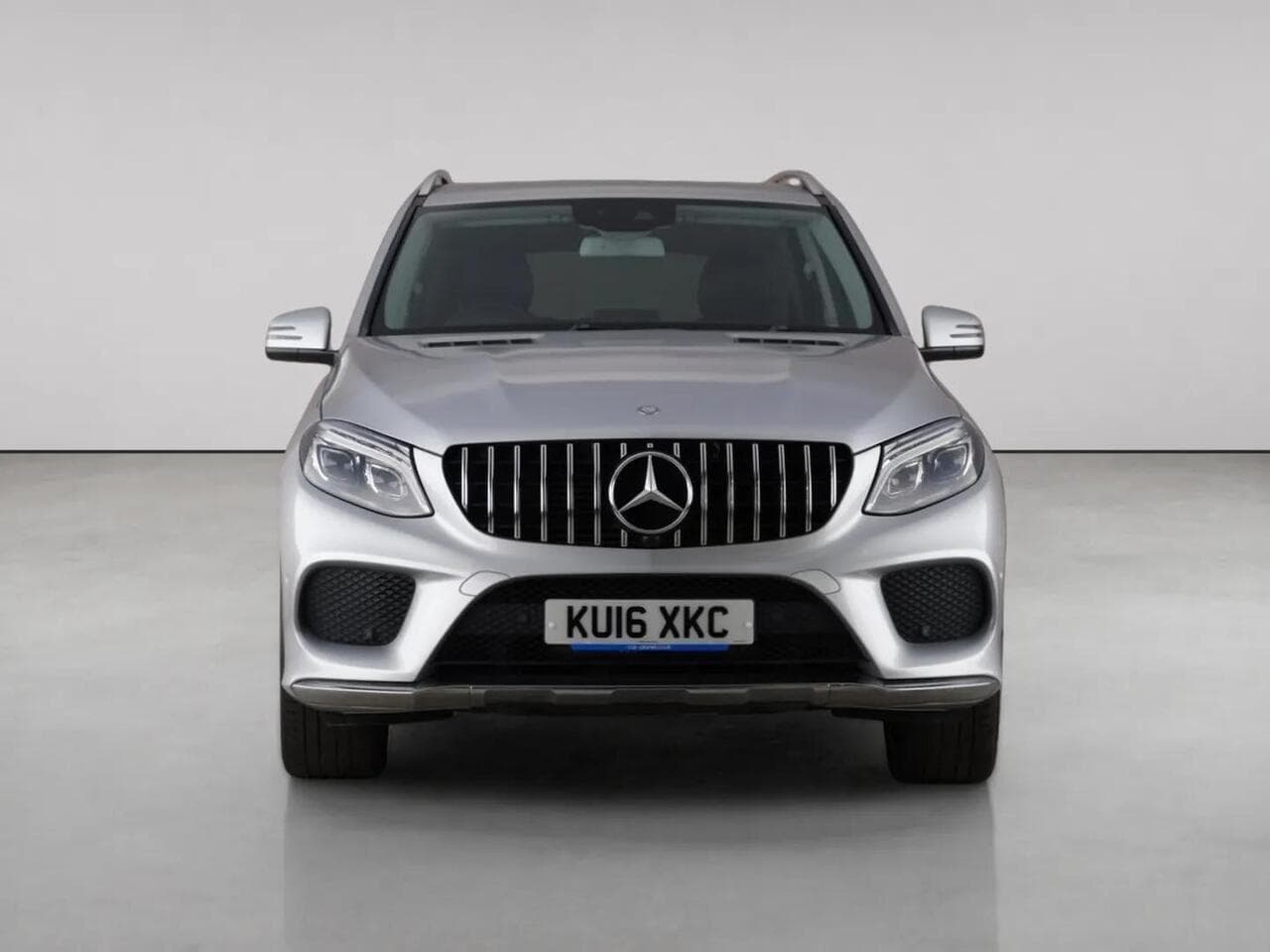 Mercedes-Benz GLE thumbnail Front