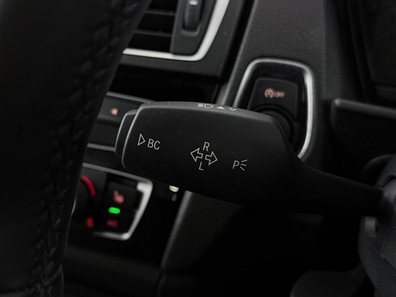 BMW 2 Series thumbnail Misc Controls