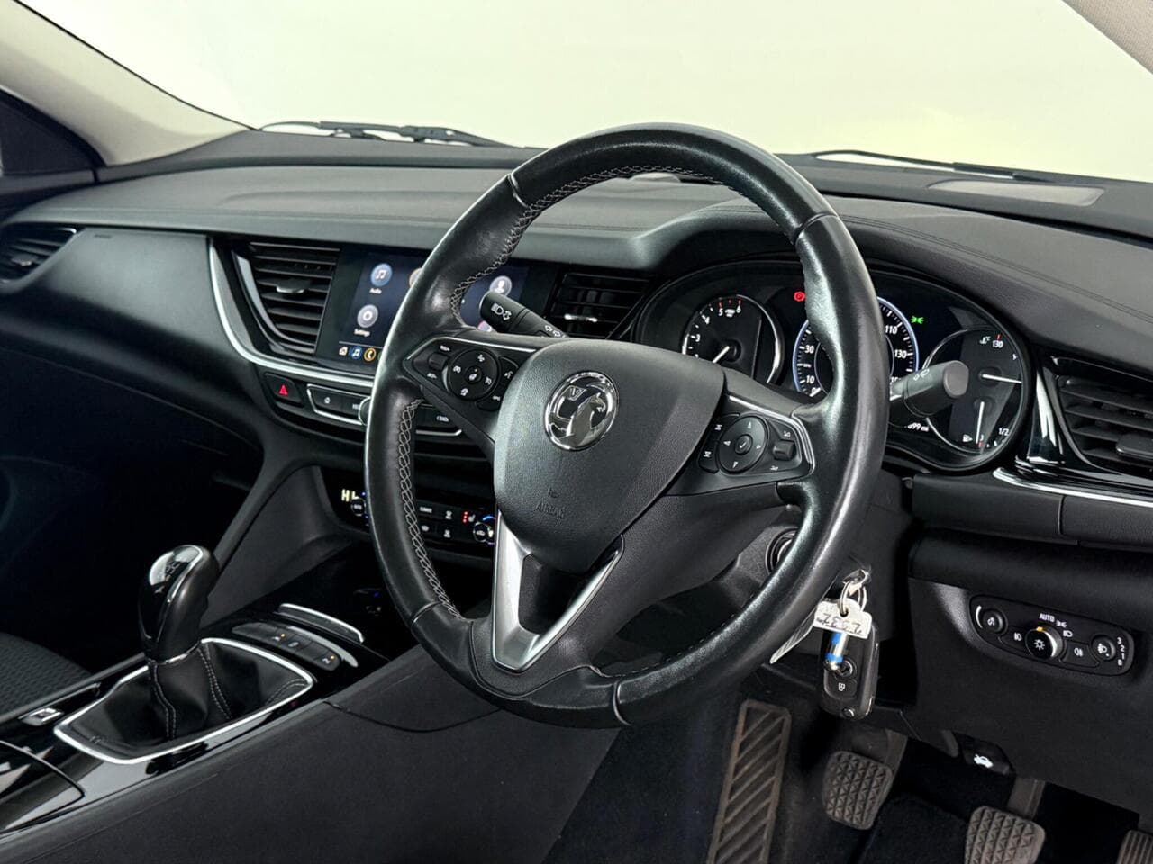 Vauxhall Insignia thumbnail Steering Wheel