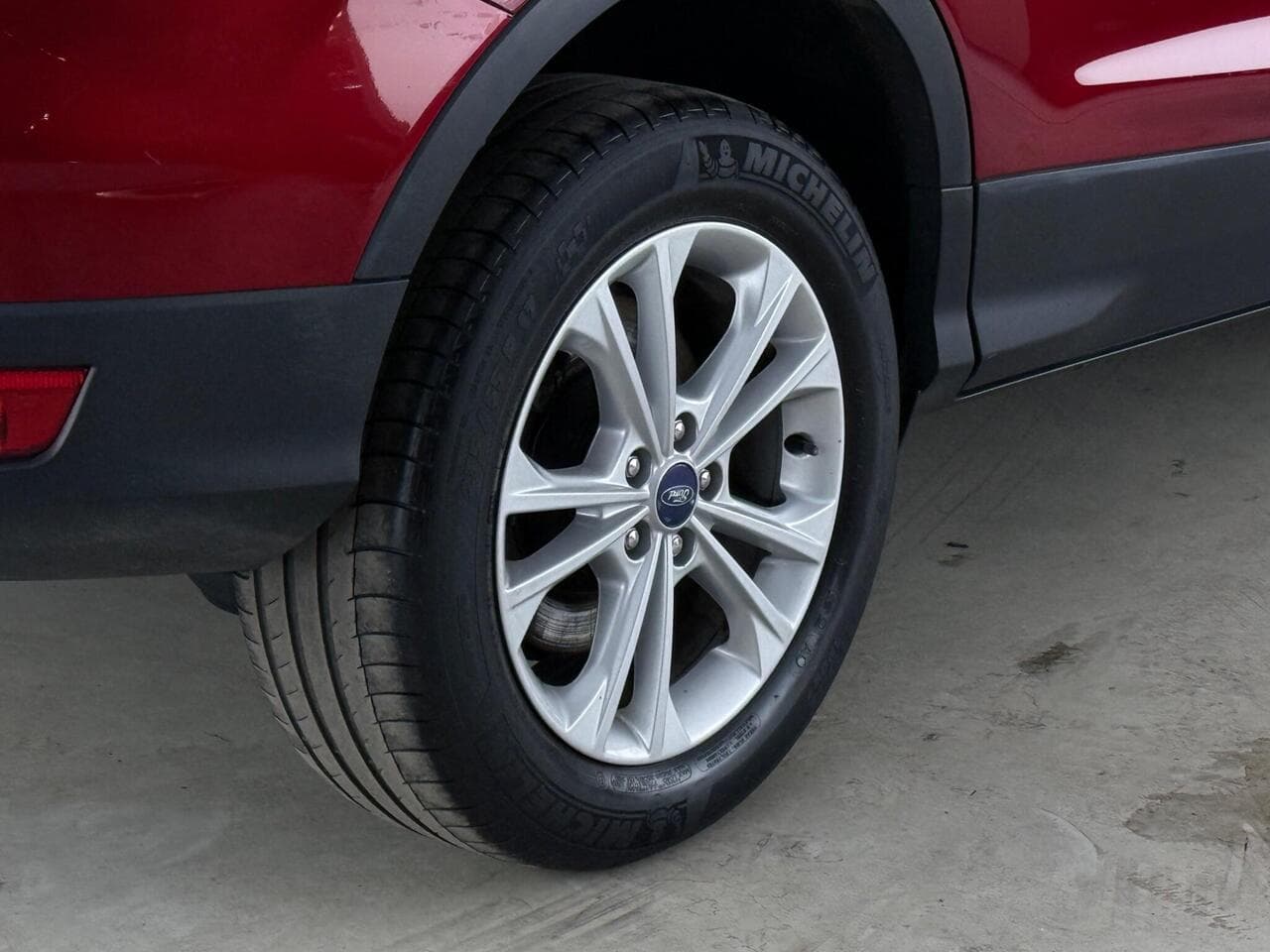 Ford Kuga thumbnail Wheel