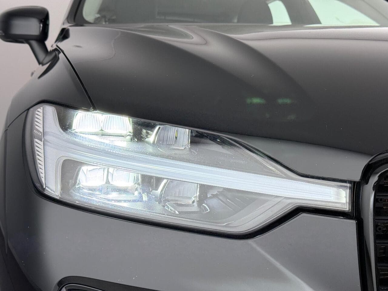 Volvo XC60 thumbnail Lights Front