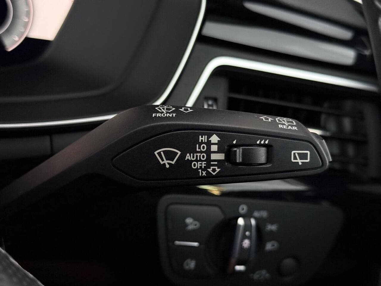 Audi A4 Avant thumbnail Misc Controls