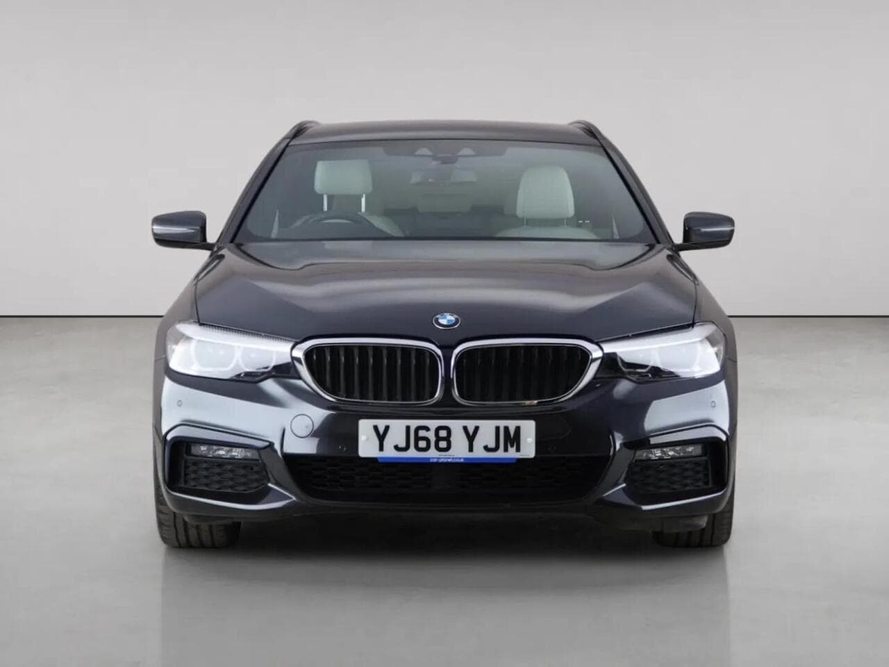BMW 5 Series thumbnail Front