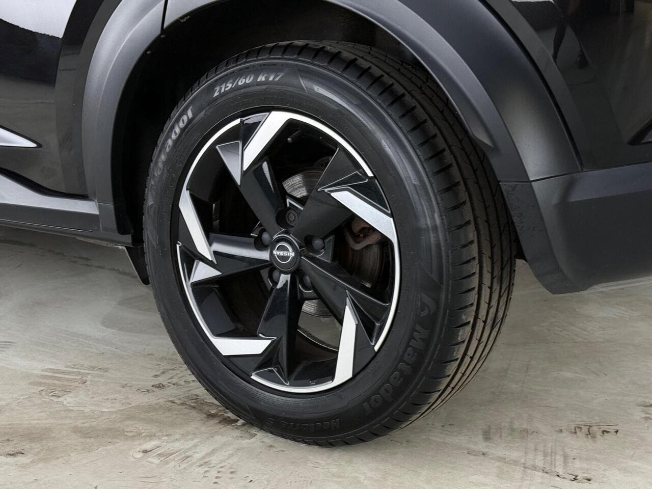 Nissan Juke thumbnail Wheel