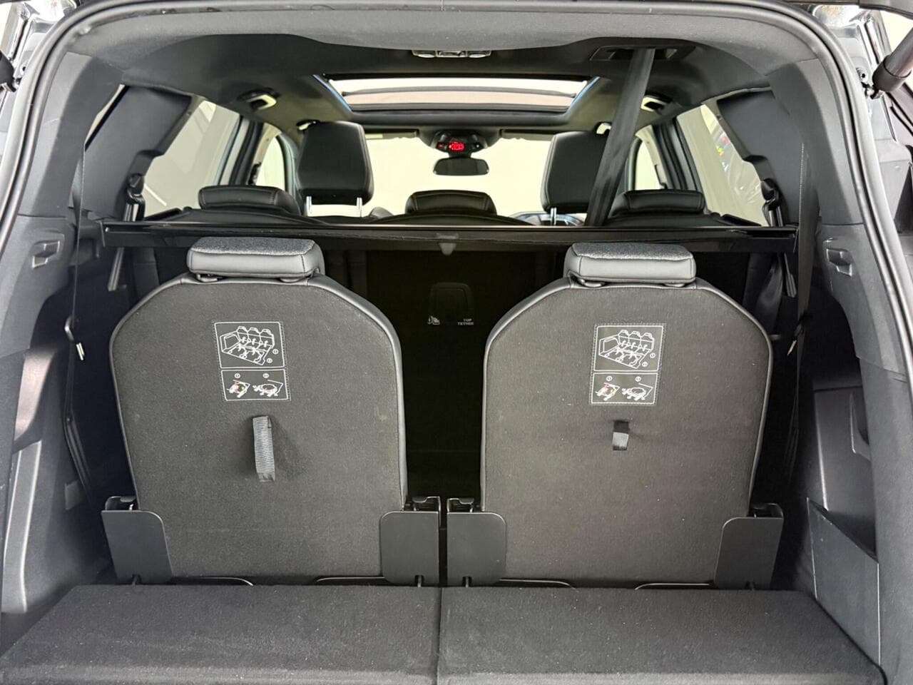 Peugeot 5008 thumbnail Boot