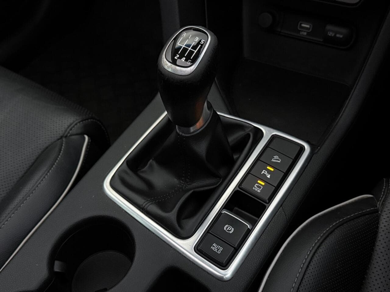 Kia Sportage thumbnail Interior Front