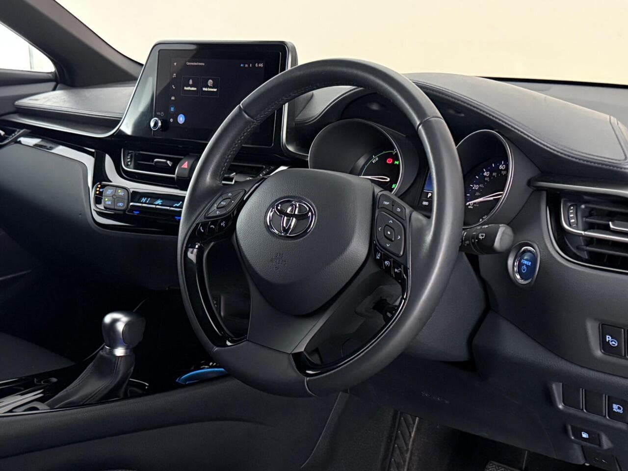 Toyota C-HR thumbnail Steering Wheel
