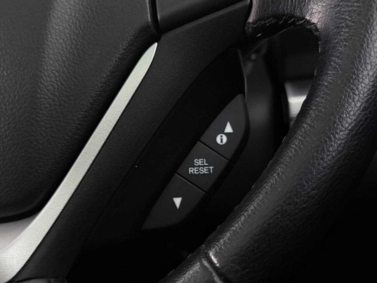 Honda CR-V thumbnail Misc Controls