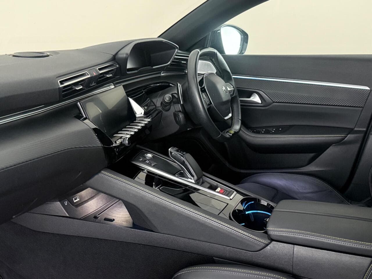 Peugeot 508 SW thumbnail Interior Front