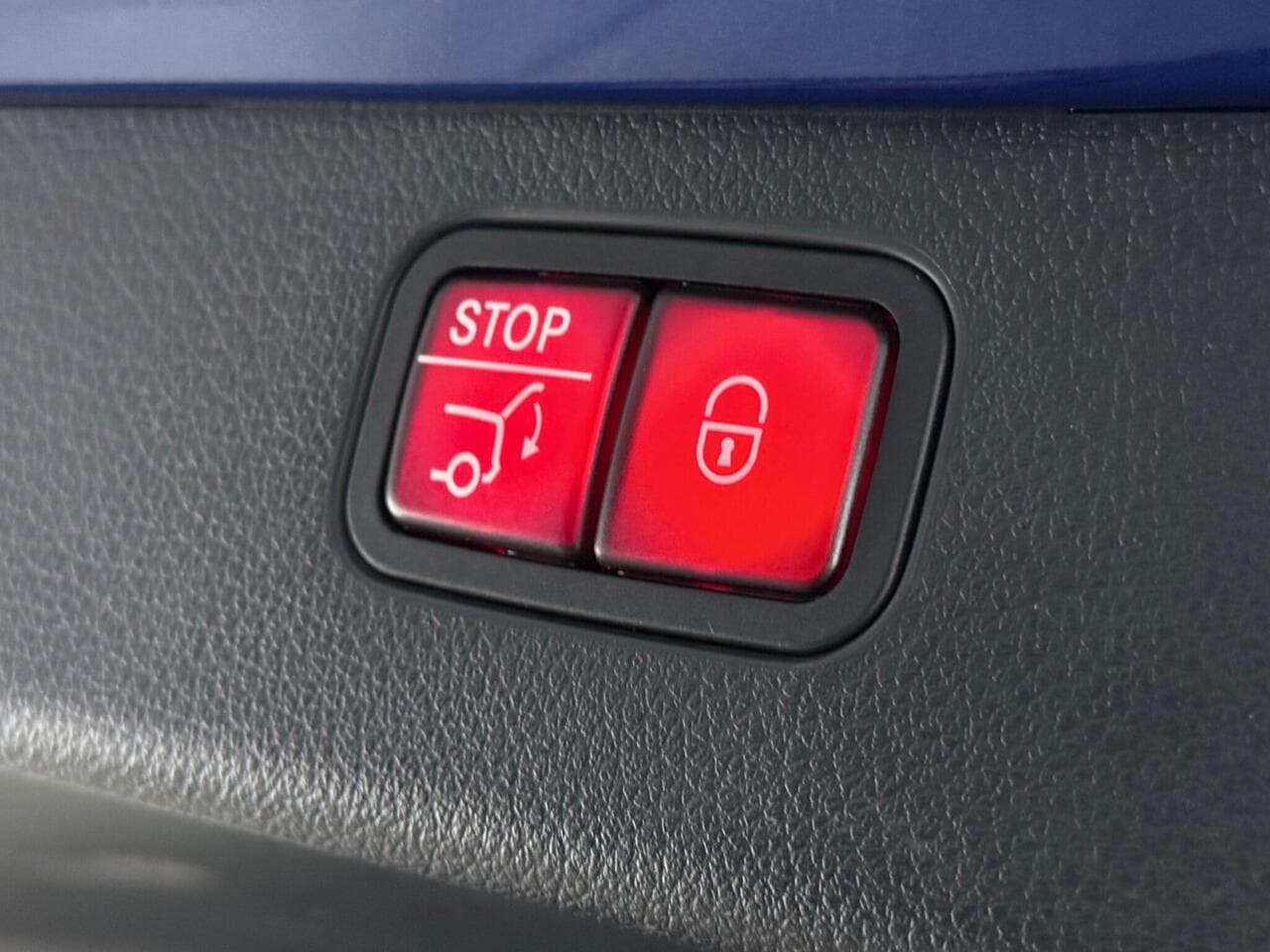 Mercedes-Benz C Class thumbnail Misc Controls