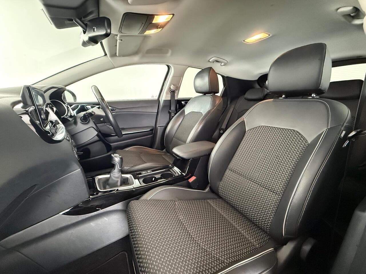 Kia XCeed thumbnail Seat Front Passenger