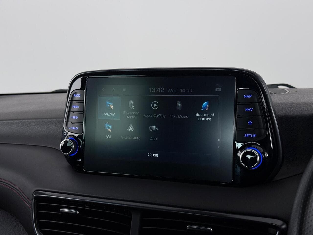 Hyundai TUCSON thumbnail Infotainment System