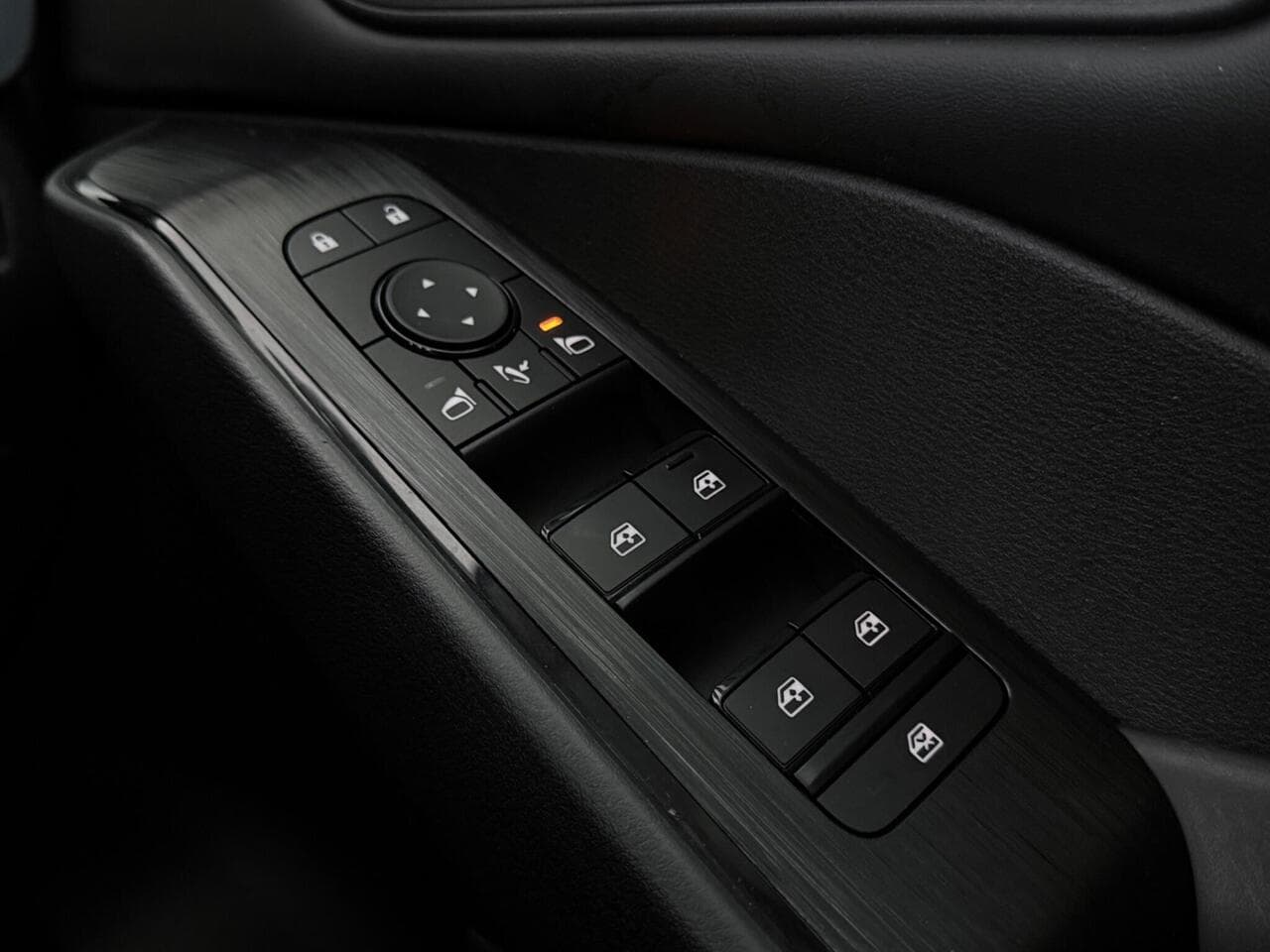 Nissan Qashqai thumbnail Misc Controls