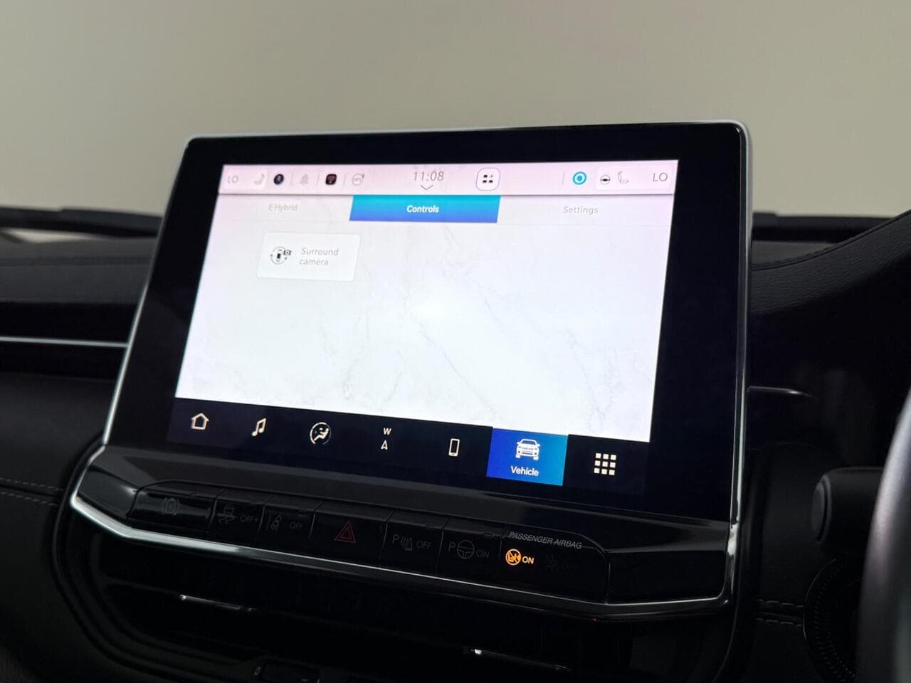 Jeep Compass thumbnail Infotainment System