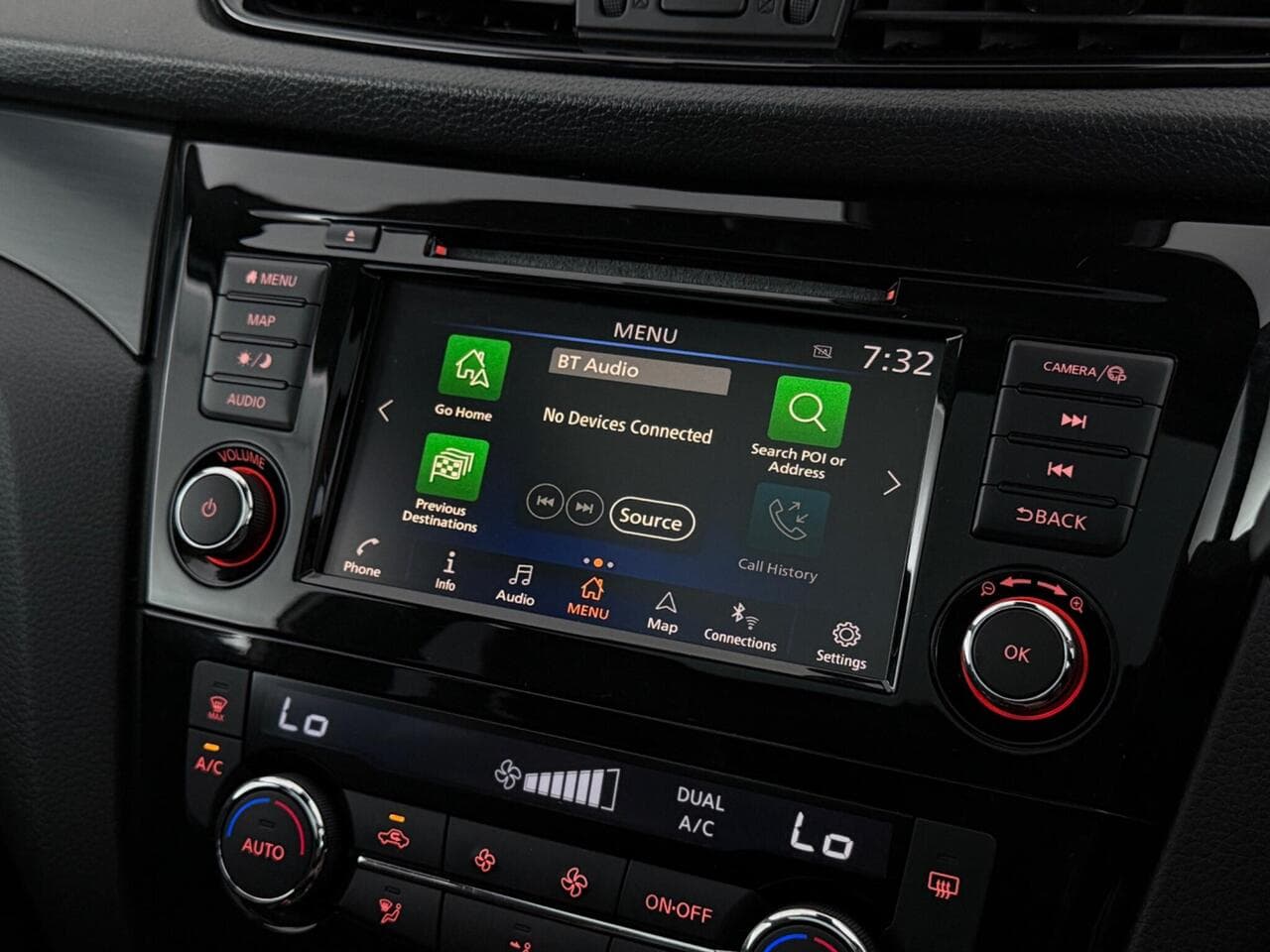 Nissan Qashqai thumbnail Infotainment System