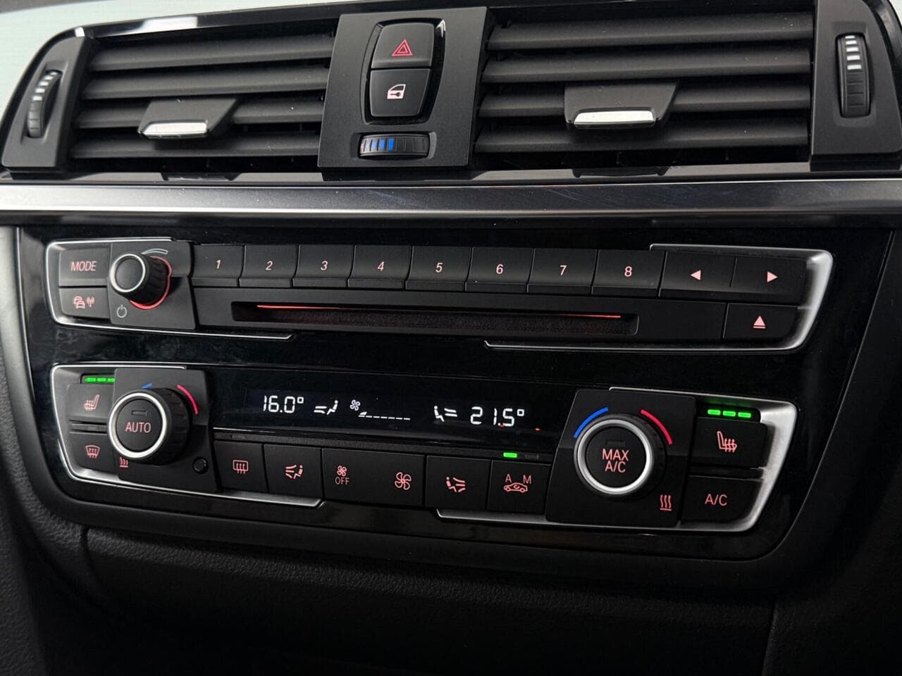BMW 4 Series Gran Coupe thumbnail Infotainment System