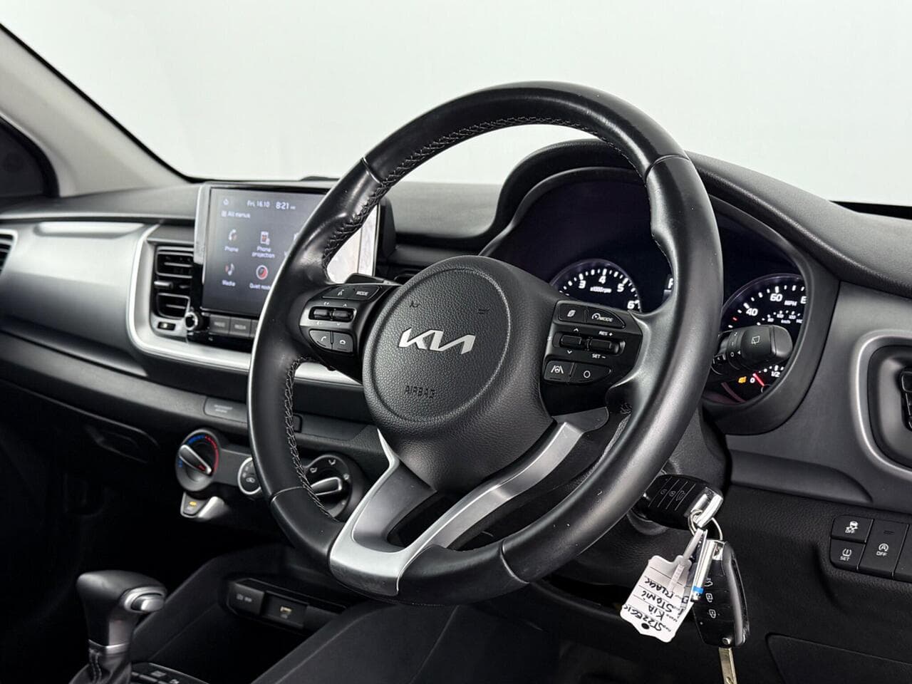 Kia Stonic thumbnail Steering Wheel