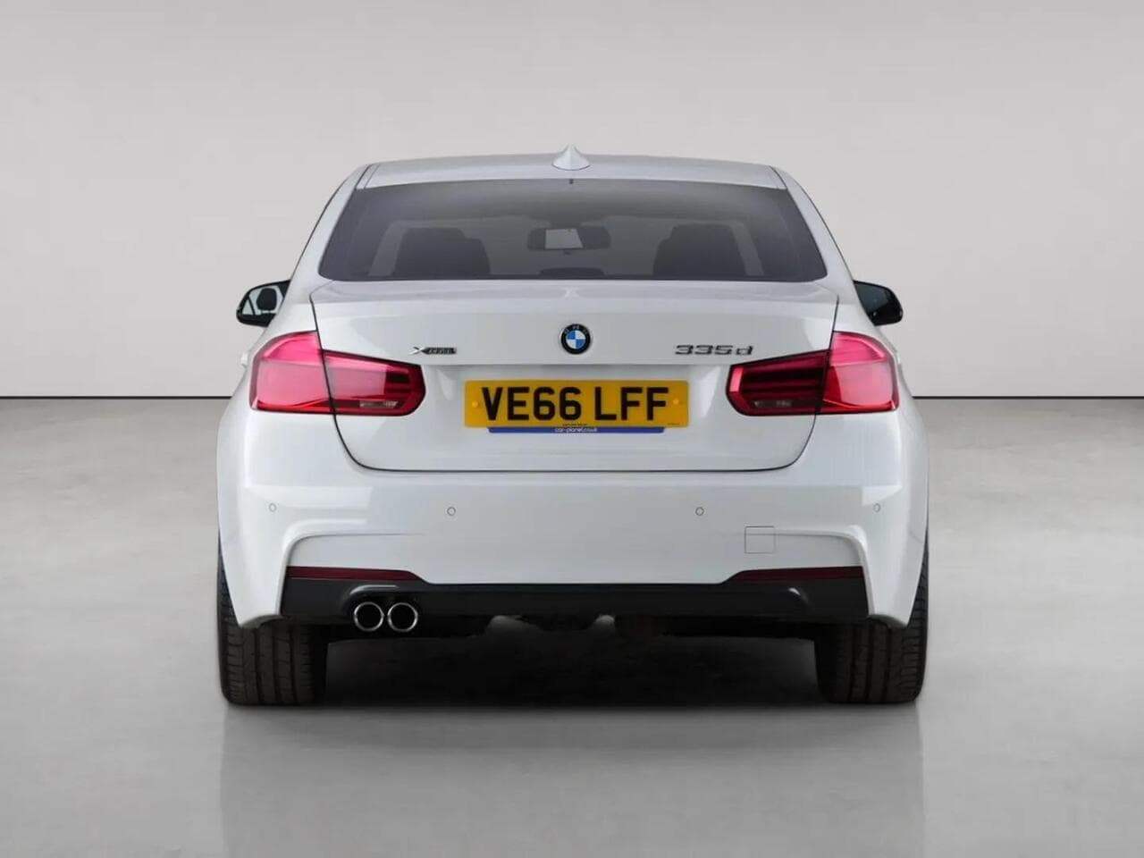 BMW 3 Series thumbnail Rear