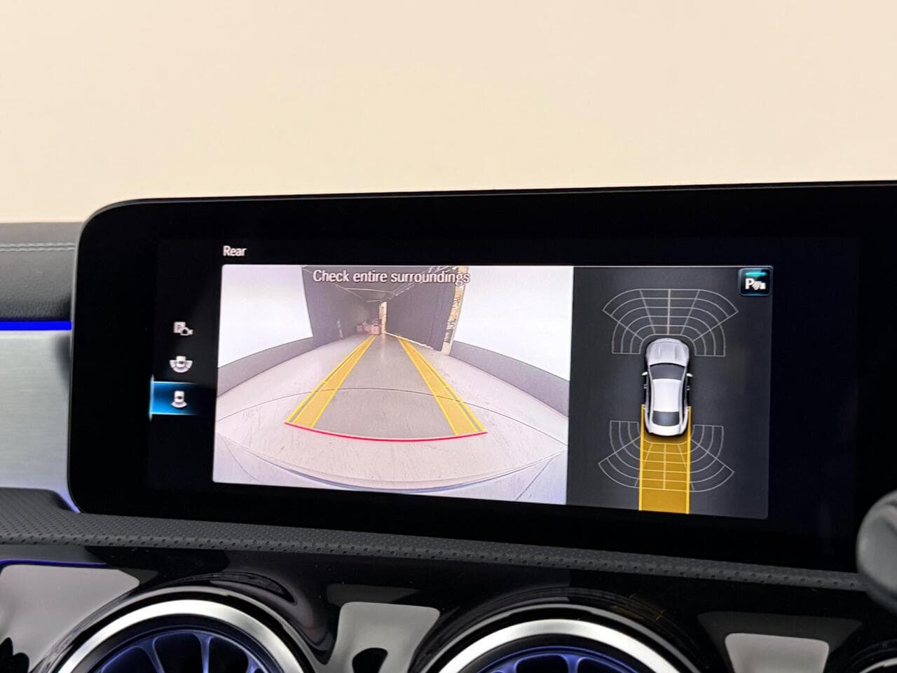 Mercedes-Benz CLA thumbnail Infotainment System