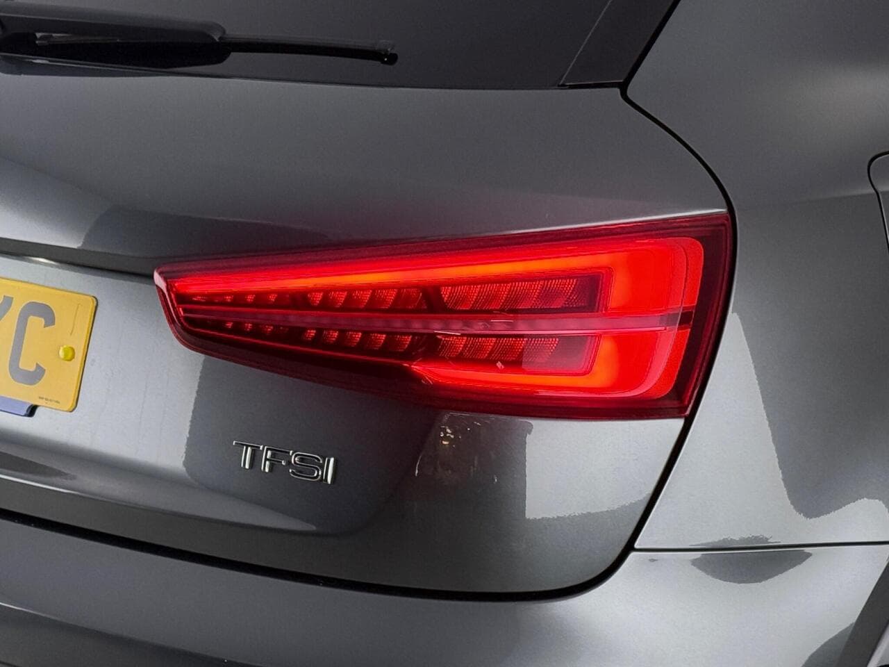 Audi Q3 thumbnail Lights Rear