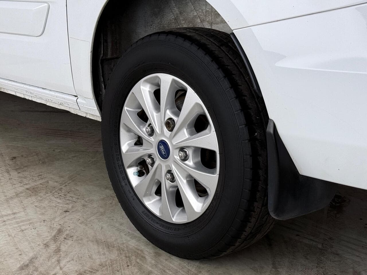 Ford Transit Custom thumbnail Wheel
